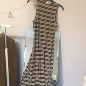 Cute tight long dress with slits on the sides !